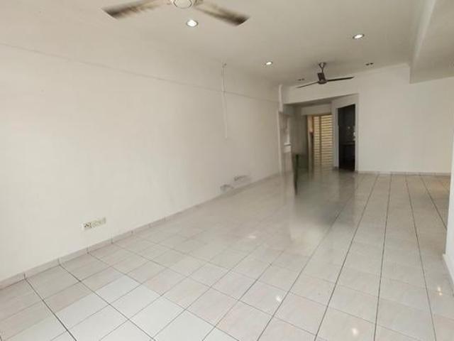 Freehold Wangsa Metroview 3R2B 1150sqft 2 Car Parks Near LRT