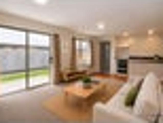 Freehold with Comfort and Convenience