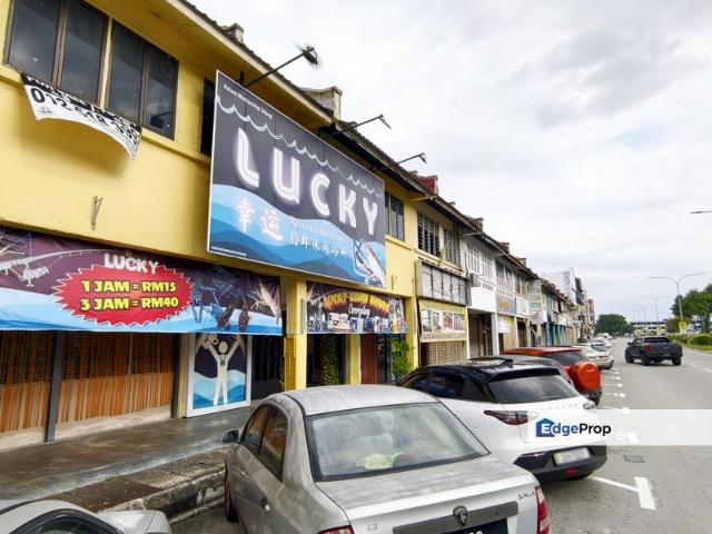 Freehold Adjourning 1.5 Storey Shop lot at Jalan Pasir Puteh for Sale