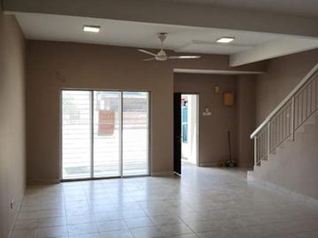 FREEHOLD Aman Putri U17 Shah Alam 2 Storey 4R3B