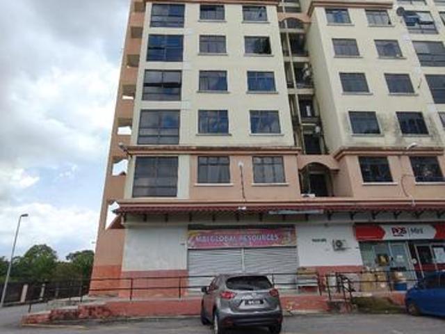 Freehold Apartment