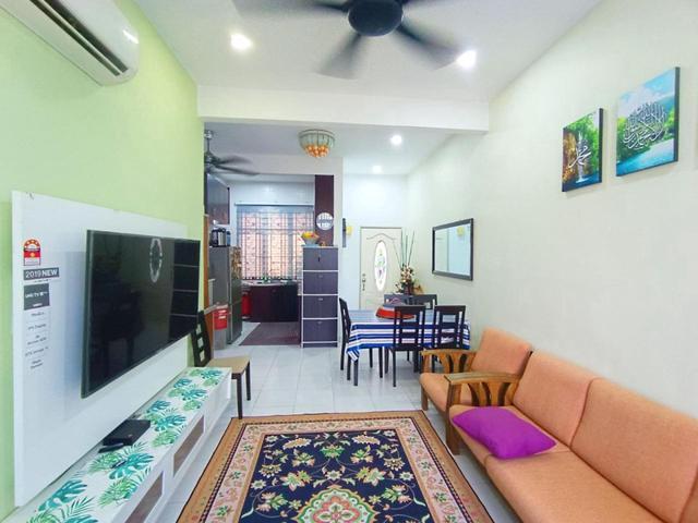 FREEHOLD Apartment Dahlia Court Salak Tinggi Sepang KLIA Ada Lift