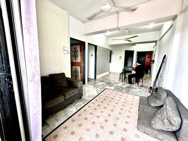 FREEHOLD Apartment Mutiara Indah Kajang Renovated With Furnish