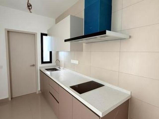 Freehold Apartment Suria Ixora Setia Alam 0 Downpayment full loan