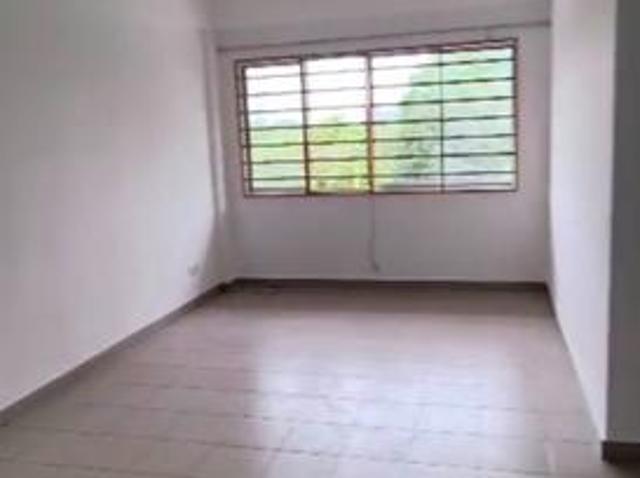 Freehold Aprtment 3Rooms 2Baths Pangsapuri Sering Angsana For Sale