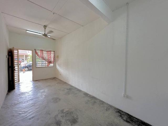 Freehold Bandar Seri Botani Seri Margosa 3R 2B Facing North