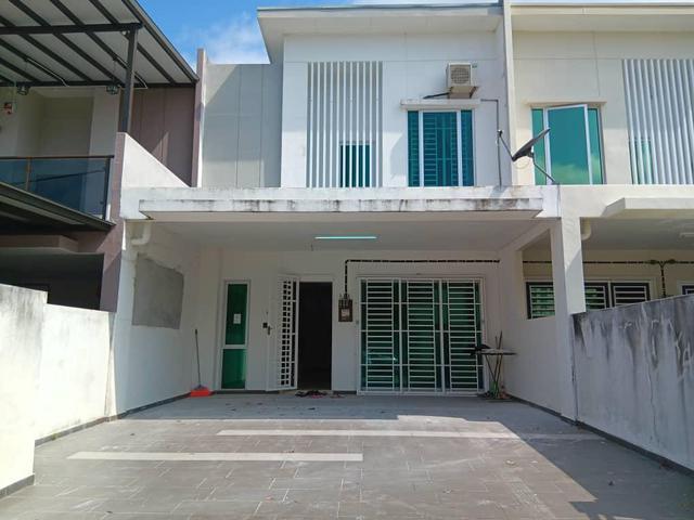 Freehold Bandar Seri Impian Kluang Double Storey Terraced House