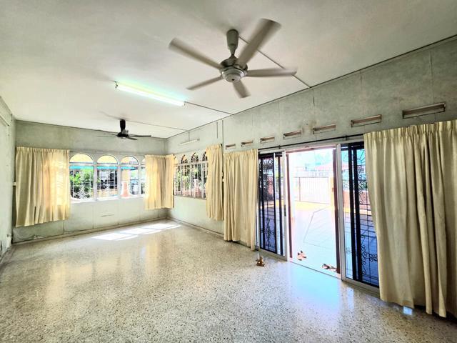 FREEHOLD Below Value Double Storey Semi D Klebang Besar near Town
