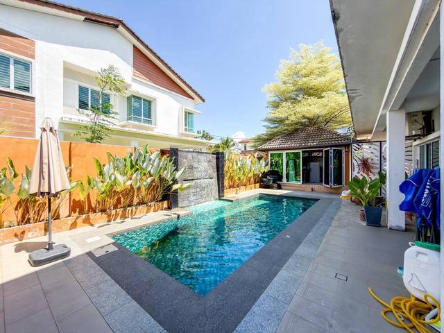 Freehold Big Pool SemiD Double Storey Bandar Tasik Kesuma Semenyih