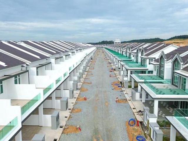Freehold Brand New Gated Guarded Double Storey nr Cheng Melaka