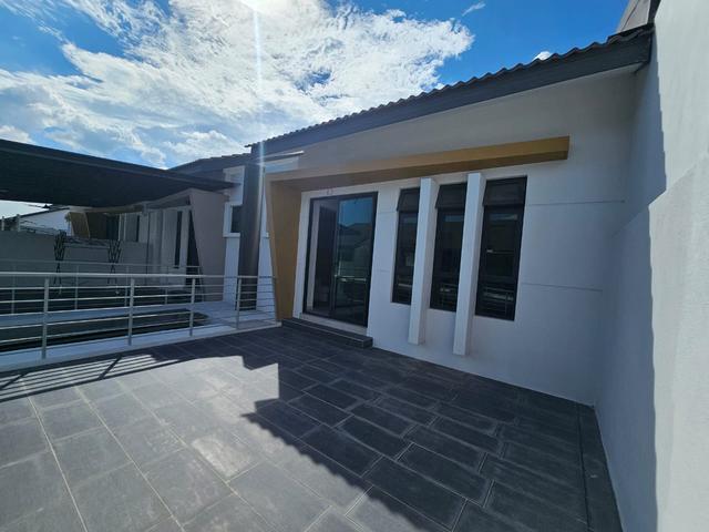 FREEHOLD Brand New Guarded Double Storey House Molek Residence