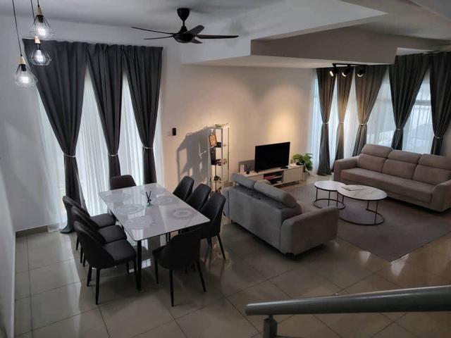 Freehold Bumi Lot Semi D Bangalow 2 Tingkat Fully Furnished