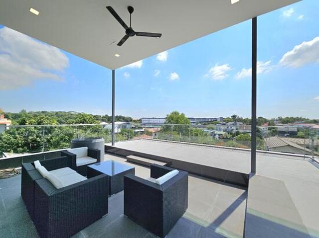 Freehold Bungalow 2.5 Storey Attic and Basement Carpark | Toh Estate Bungalow House For Sale, $11,200,000, 7 Bed 7 Bath 7,670 sqft $2,043.00 psf