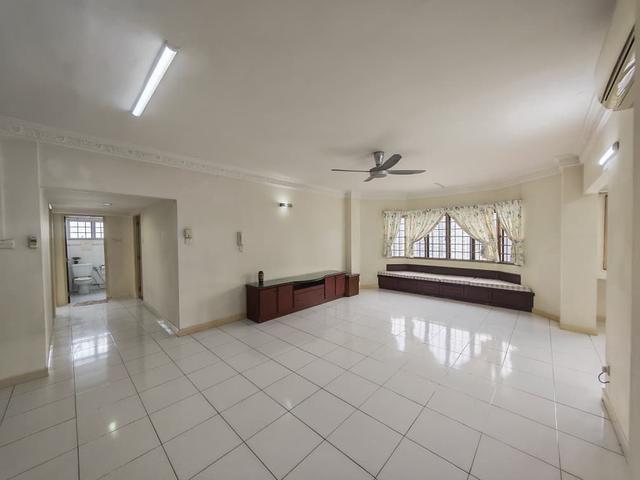 Freehold Buildup 1550sf Condo Angkupuri Condo Mont Kiara For Sale