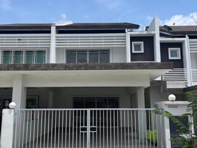 FREEHOLD Cantik Below Market Double Storey Laman Azalea Nilai Impian