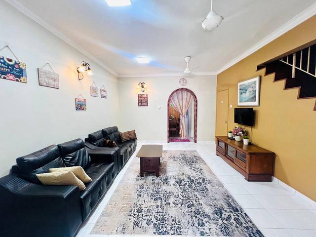 FREEHOLD CHEAP 2 Storey Terrace Taman Puchong Utama PU10 Puchong