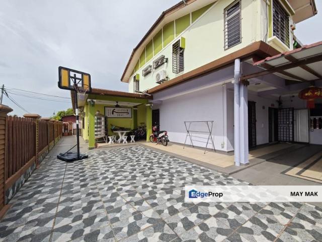 Freehold Corner Batu Berendam Renovated Extended Good Condition for Sale