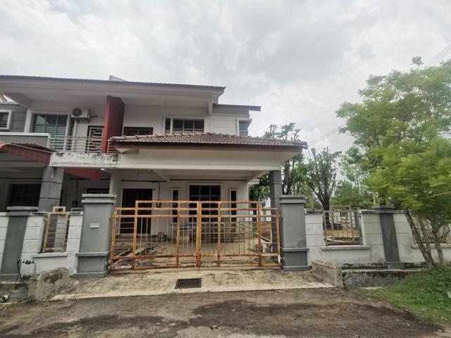 FREEHOLD CORNER BIG LAND 2 Storey Taman Cheng Perdana Cheng Melaka