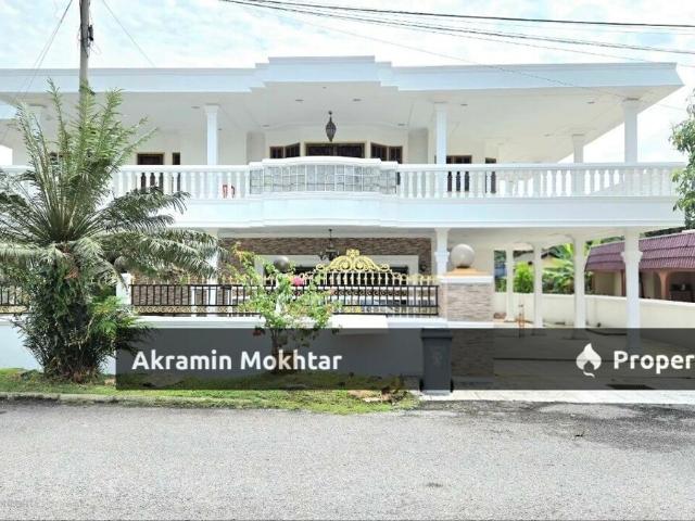 FREEHOLD, CORNER LOT & FULLY RENOVATED | BUNGALOW DOUBLE STOREY TAMAN PAROI JAYA SEREMBAN