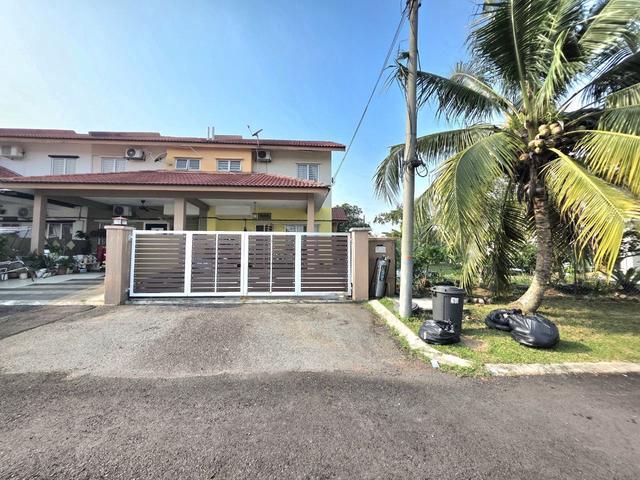 FREEHOLD CORNER LOT Taman idaman murni sepang