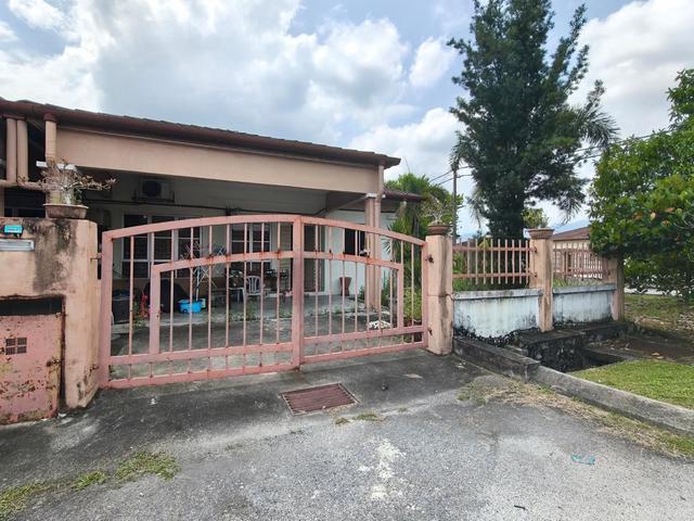 Freehold Corner Lot Taman Pelangi semenyih