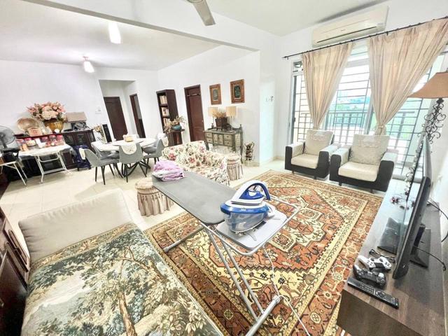Freehold Corner Unit 1301sqft Villa Park Condominium Tmn Bukit Serdang