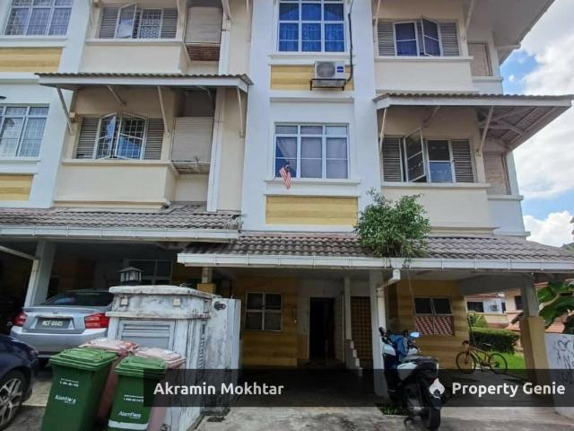 Freehold & Corner Unit | 3 Storey Townhouse@ Presint 16, Putrajaya Ground floor & Level 3