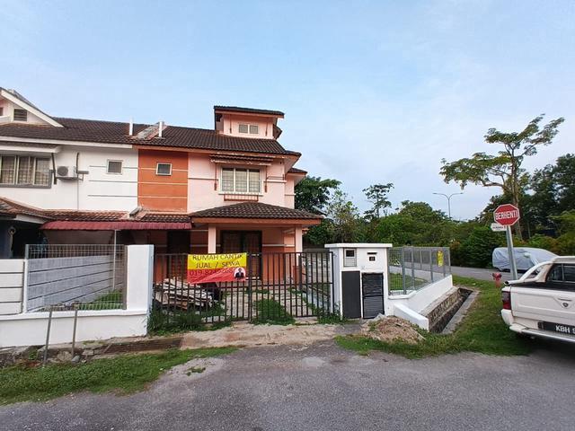 Freehold CornerLot Double Storey Terrace Laman Bakawali Kota Seriemas