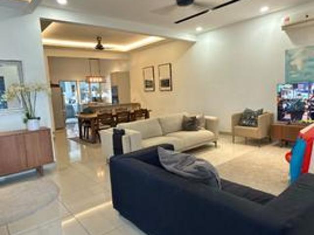 FREEHOLD Double Storey nearby Elmina FOR SALE