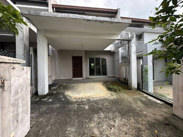 FREEHOLD Double Storey House Aman Putri Sungai Buloh Shah Alam