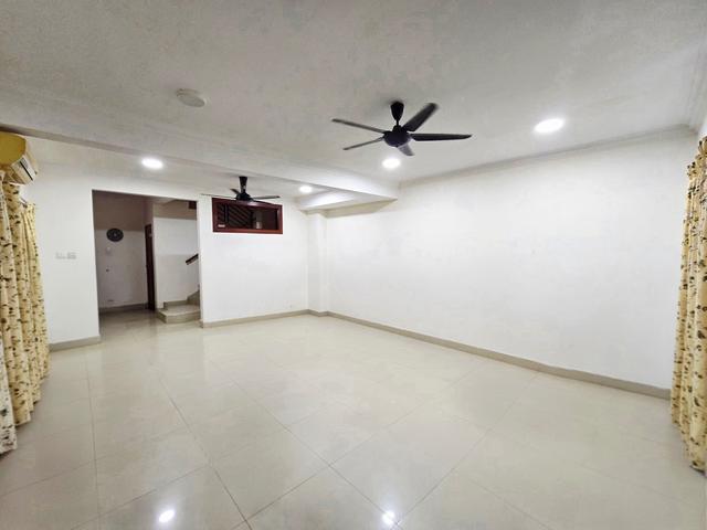 Freehold Double Storey Taman Putra Permai Seksyen 10 Putra Heights