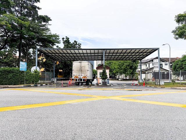 FREEHOLD Double Storey Taman Pinggiran USJ 1 Subang Jaya