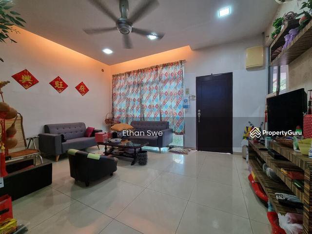 Freehold Double Storey Taman Tiara Putra Sungai Buloh Fully Extended