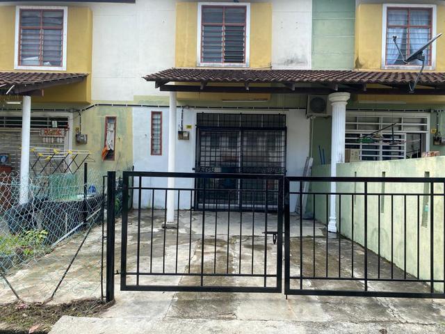 FREEHOLD Double Storey Teres Bandar SpringHill Port Dickson