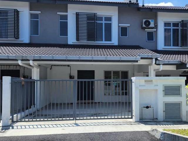 Freehold Double Storey Terrace Aury Taman Iringan Bayu Seremban