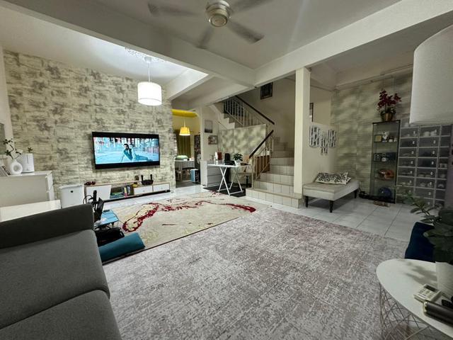Freehold Double Storey Terrace House At Mahkota Cheras