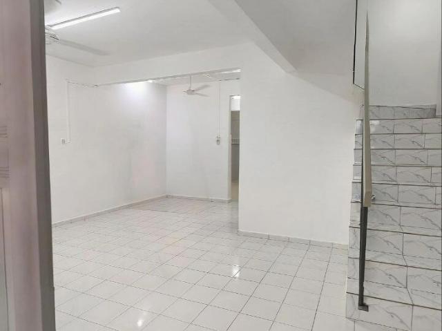 Freehold Double Storey Terrace House Taman Universiti Skudai Near UTM 4R3B RM590K
