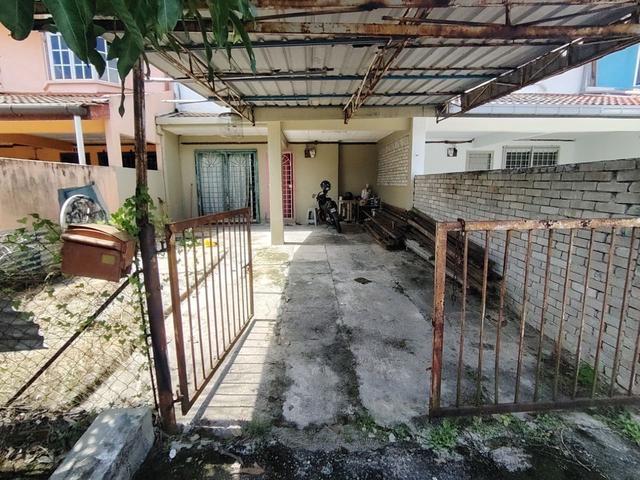 Freehold Double Storey Terrace Jalan Anggerik 3D3 Bukit Sentosa