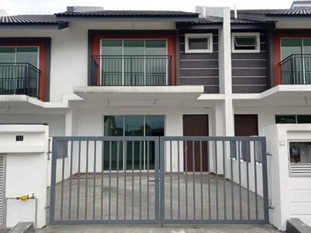 FREEHOLD Double Storey Terrace Pandan Jaya Bachang Town Area Near Aeon