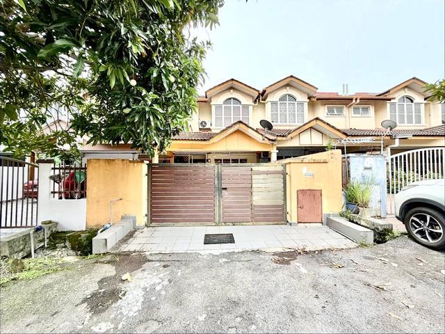 FREEHOLD Double Storey Terrace Taman Pelangi Semenyih Semenyih