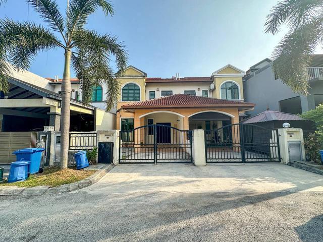FREEHOLD Double Storey Terrace Taman Warisan Indah Salak Tinggi