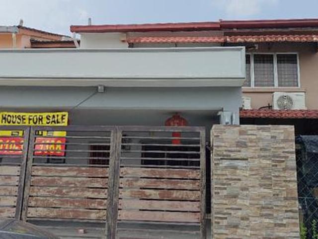 Freehold Double Storey Terrance House at Bandar Country Home Rawang