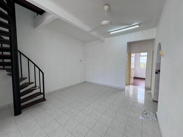 FREEHOLD Duplex Apartment Mata Kucing Melaka