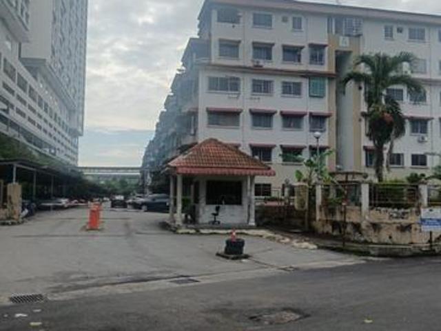 Freehold Duplex Apartment for Sale