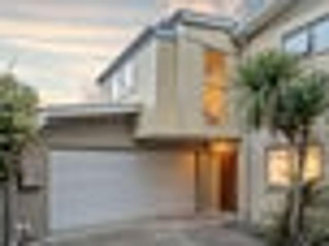 Freehold ease with double garaging