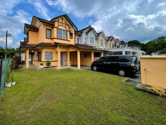 Freehold End lot Double Storey HousePutra Heights