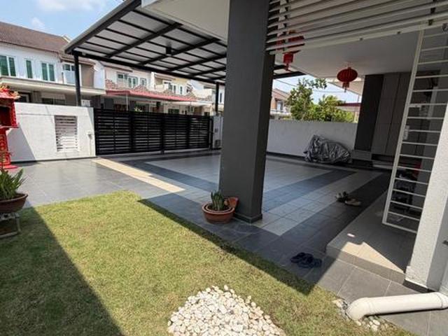 FREEHOLD END LOT Double Storey in Ipoh