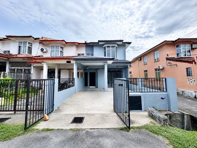 FREEHOLD END LOT REFURBISHED 2 Storey Taman Dahlia Salak Tinggi