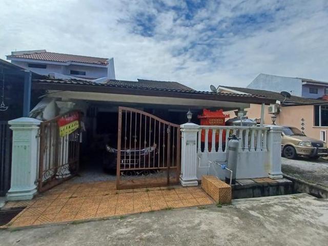 Freehold end lot 15 storey terrace Taman Sri Muda Sek 25 for Sale