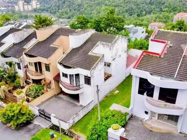 FREEHOLD END LOT 29X100 2 Storey Taman Wangsa Ukay Ampang KL